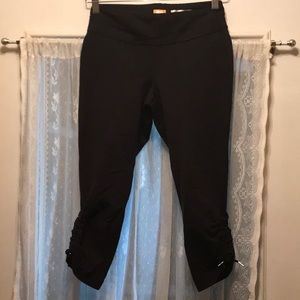 2 Lucy pairs of leggings for the price of 1.